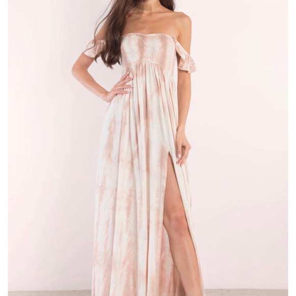 aakaa Dresses & Skirts - BRAND NEW Lulus Akaa maxi dress-size medium